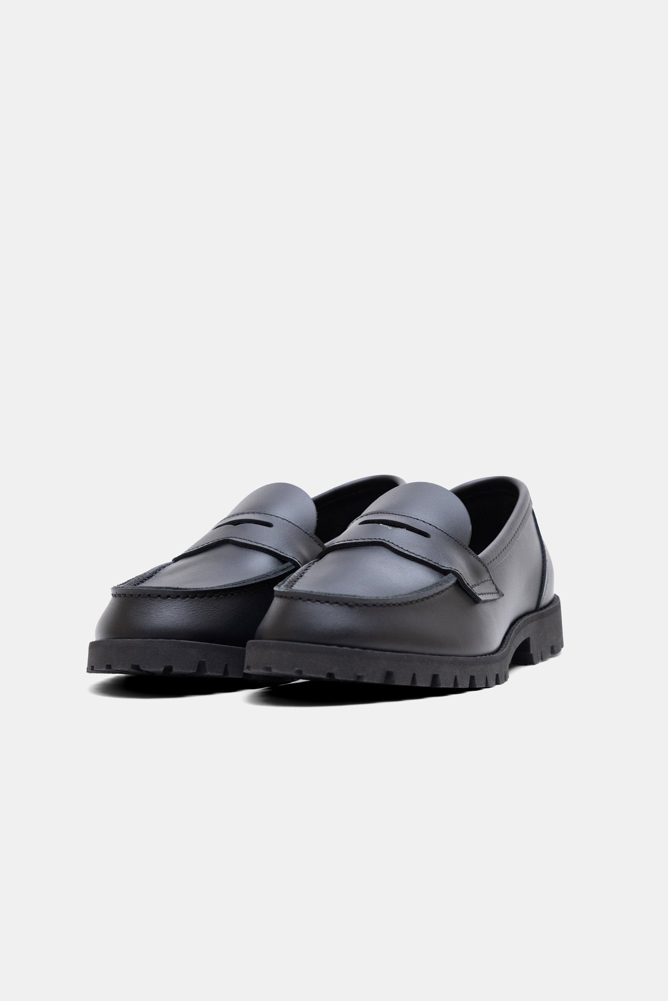 Aurlandskoen Wangen Svart Grov Såle - sett fra siden