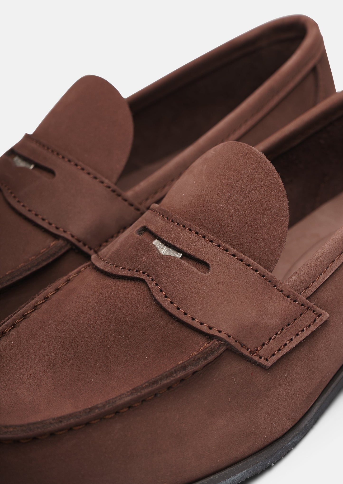 Aurlandskoen Wangen Kastanje Nubuck - sporty pennyloafer i kastanjefarget nubuck